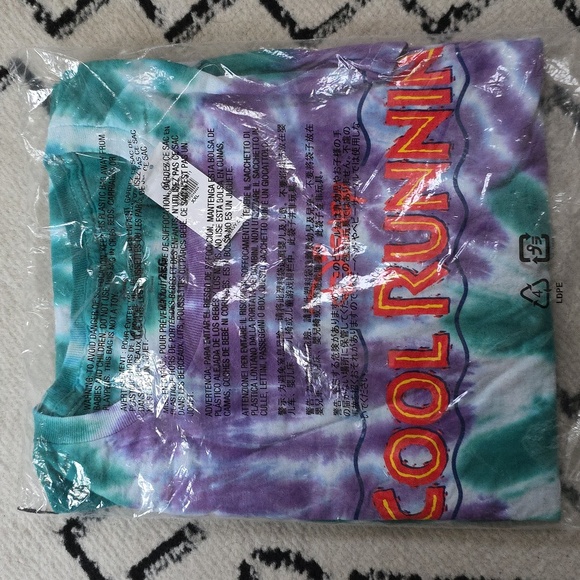 ⭐️40% Off⭐️ Old Navy Disney Cool Runnings Purple & Blue Tie-Dye Graphic T-Shirt - Picture 3 of 4